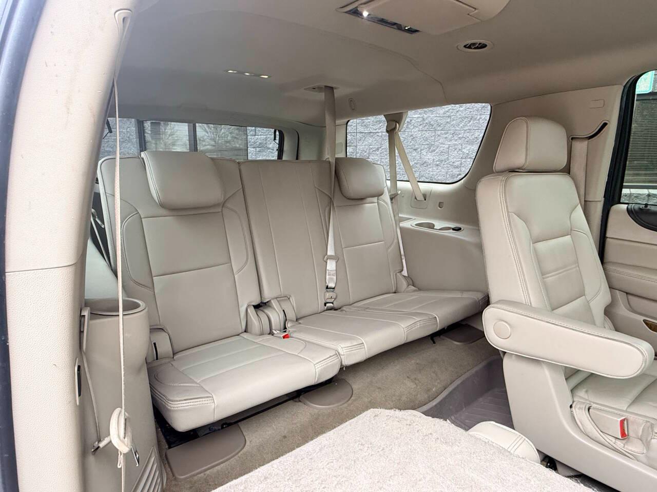 GMC Yukon XL Denali 4WD 2017