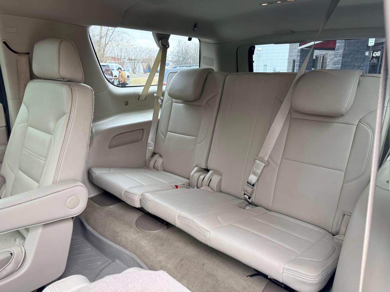 GMC Yukon XL Denali 4WD 2017