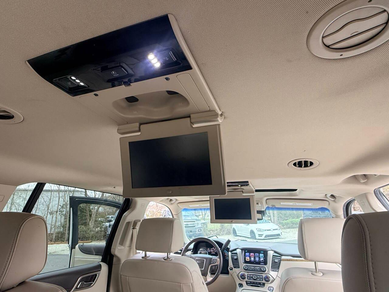 GMC Yukon XL Denali 4WD 2017