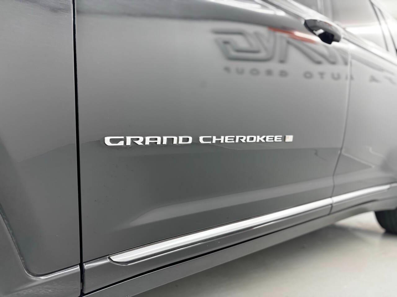Jeep Grand Cherokee Summit 4WD 2021