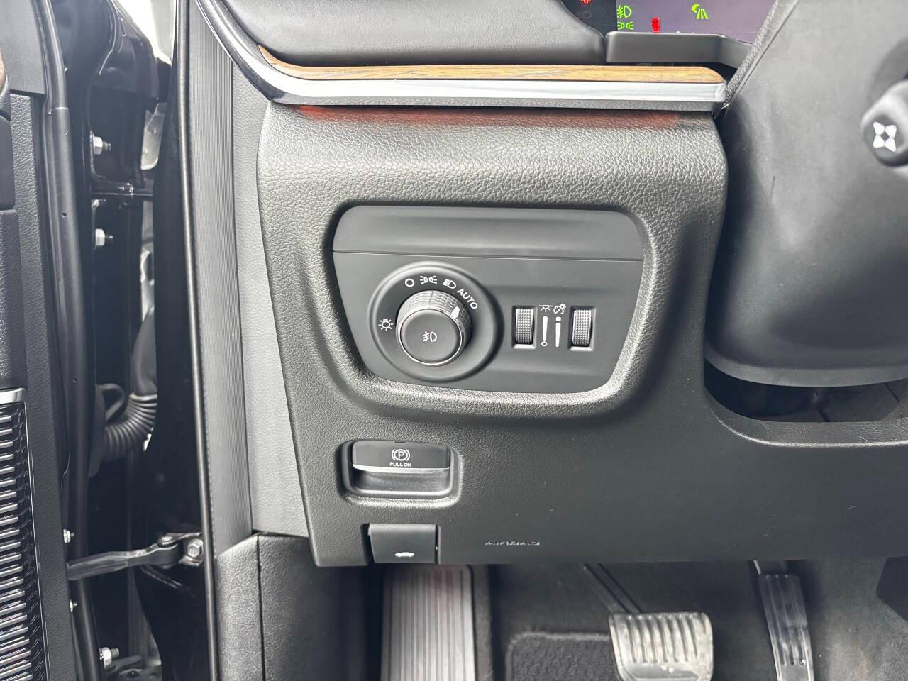 Jeep Grand Cherokee Summit 4WD 2021