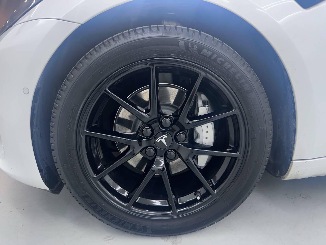 Tesla Model 3 Standard Range Plus 2021