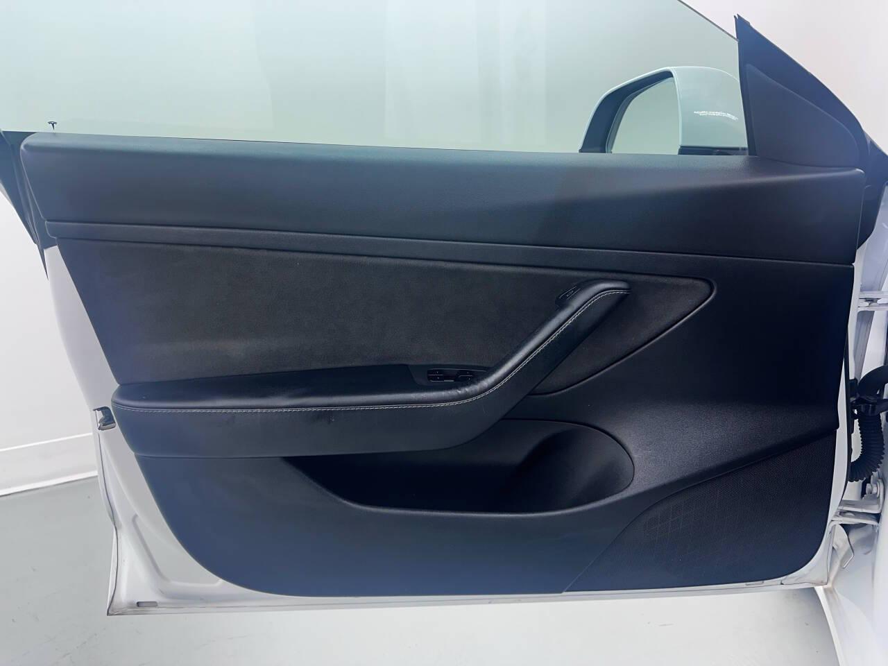 Tesla Model 3 Standard Range Plus 2021