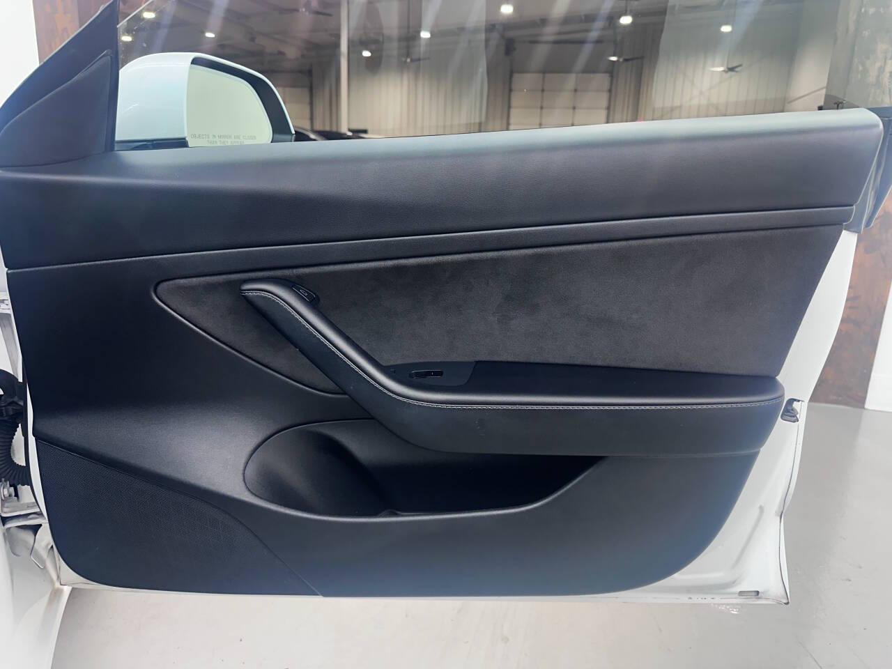 Tesla Model 3 Standard Range Plus 2021