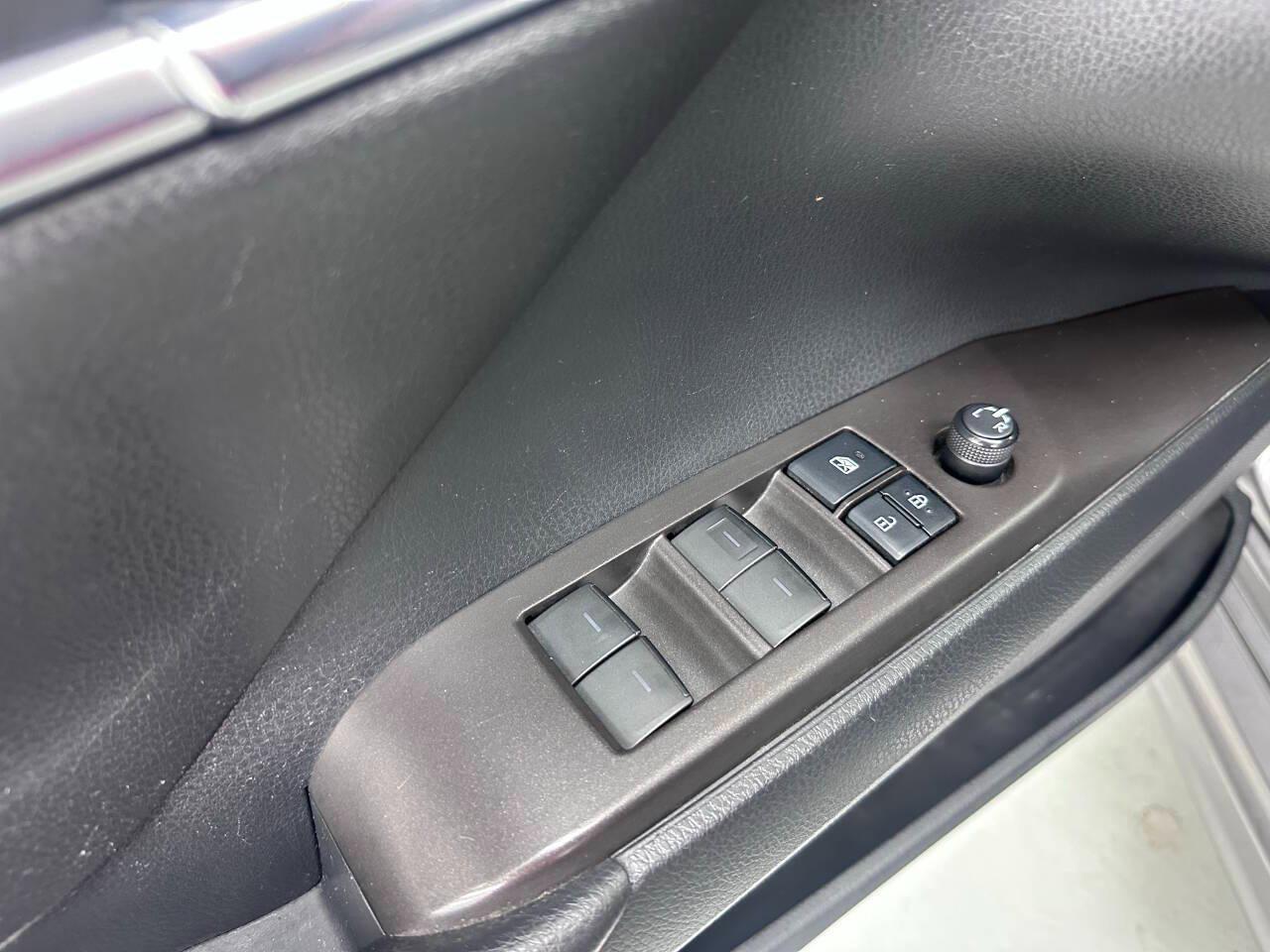 Toyota Camry SE 2021