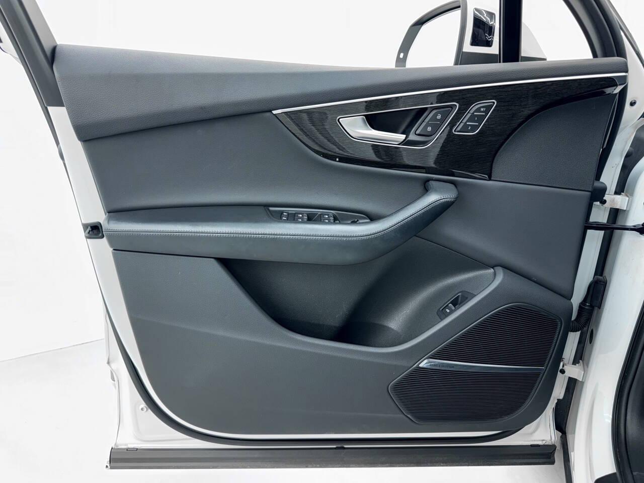 Audi Q7 Premium Plus 55 TFSI quattro 2021