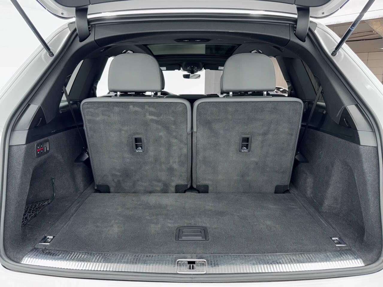 Audi Q7 Premium Plus 55 TFSI quattro 2021