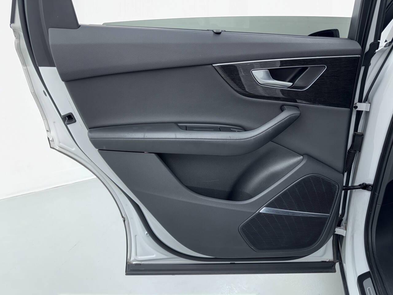 Audi Q7 Premium Plus 55 TFSI quattro 2021