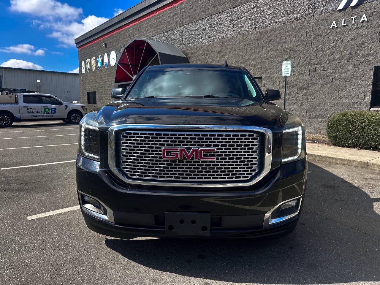 GMC Yukon Denali 4WD 2016