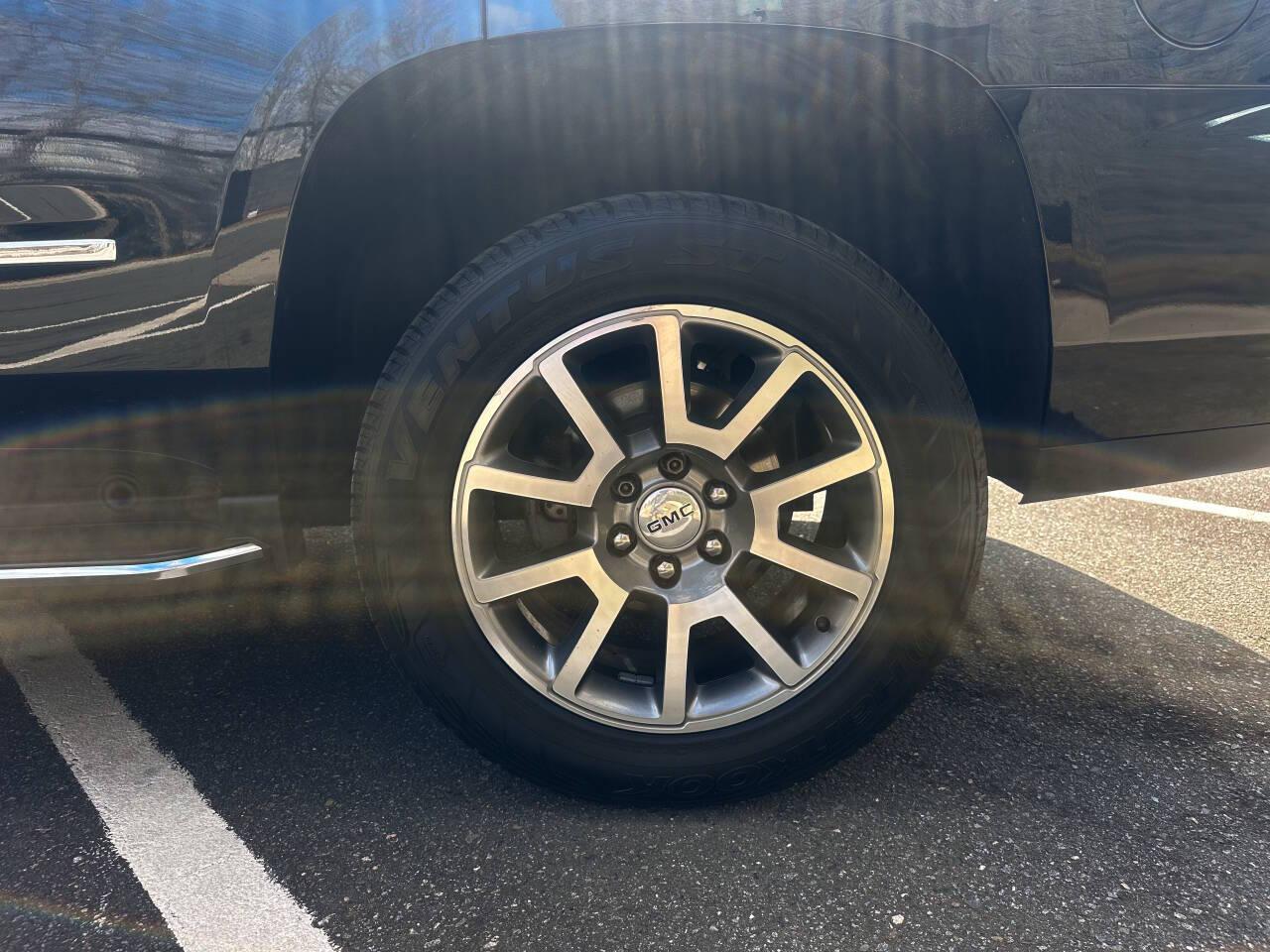 GMC Yukon Denali 4WD 2016