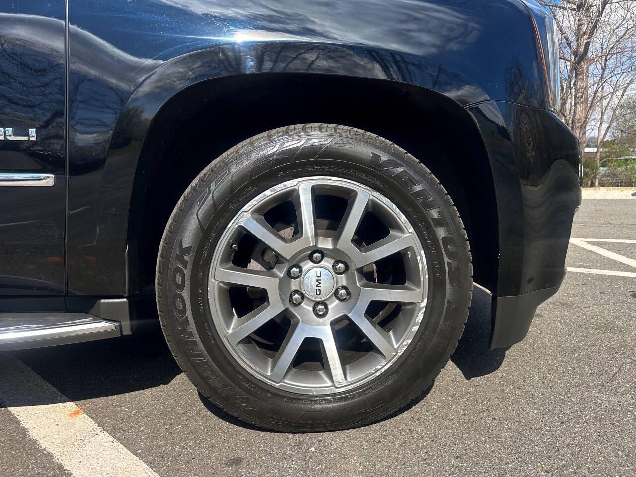 GMC Yukon Denali 4WD 2016