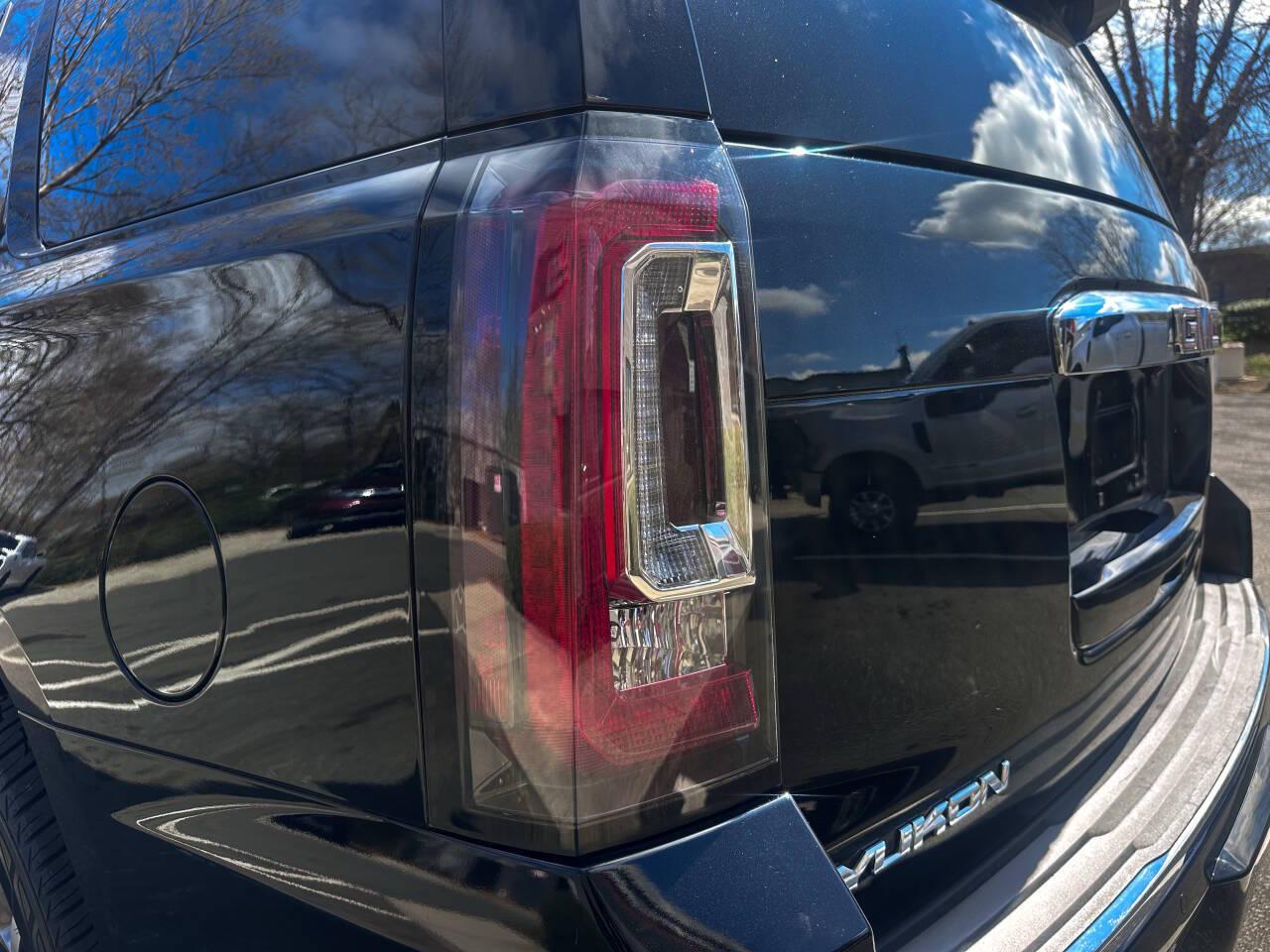 GMC Yukon Denali 4WD 2016