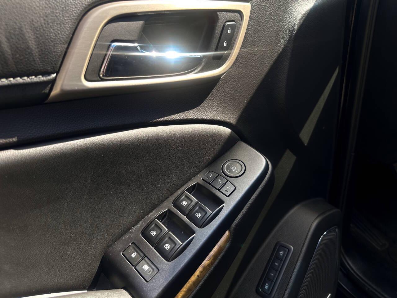 GMC Yukon Denali 4WD 2016