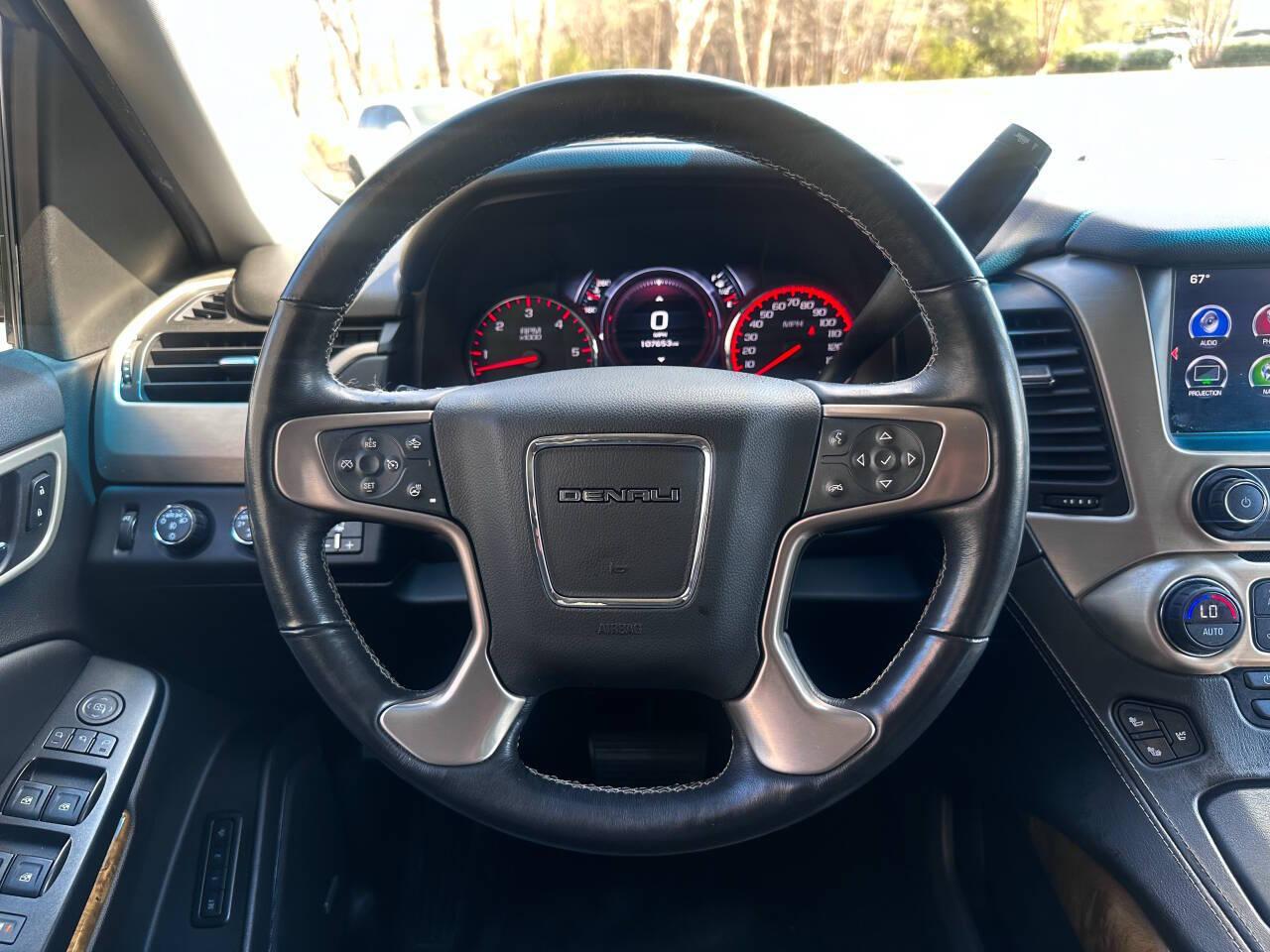 GMC Yukon Denali 4WD 2016