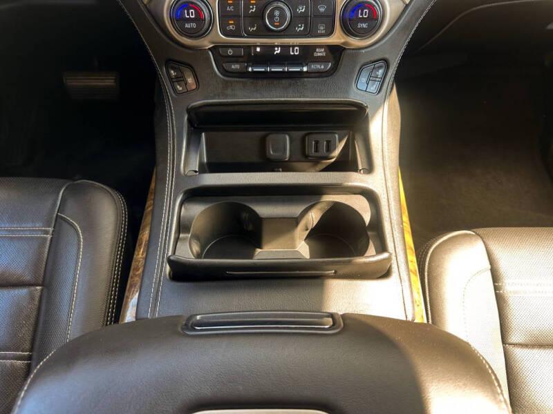 GMC Yukon Denali 4WD 2016