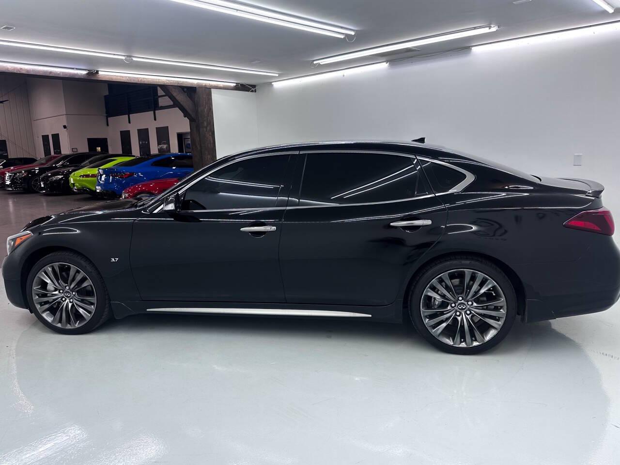 Infiniti Q70 L 3.7 2017