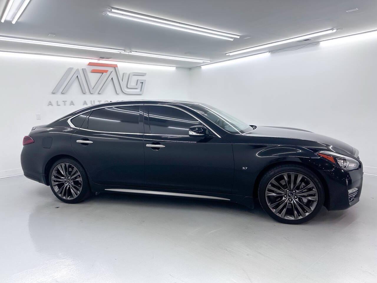 Infiniti Q70 L 3.7 2017