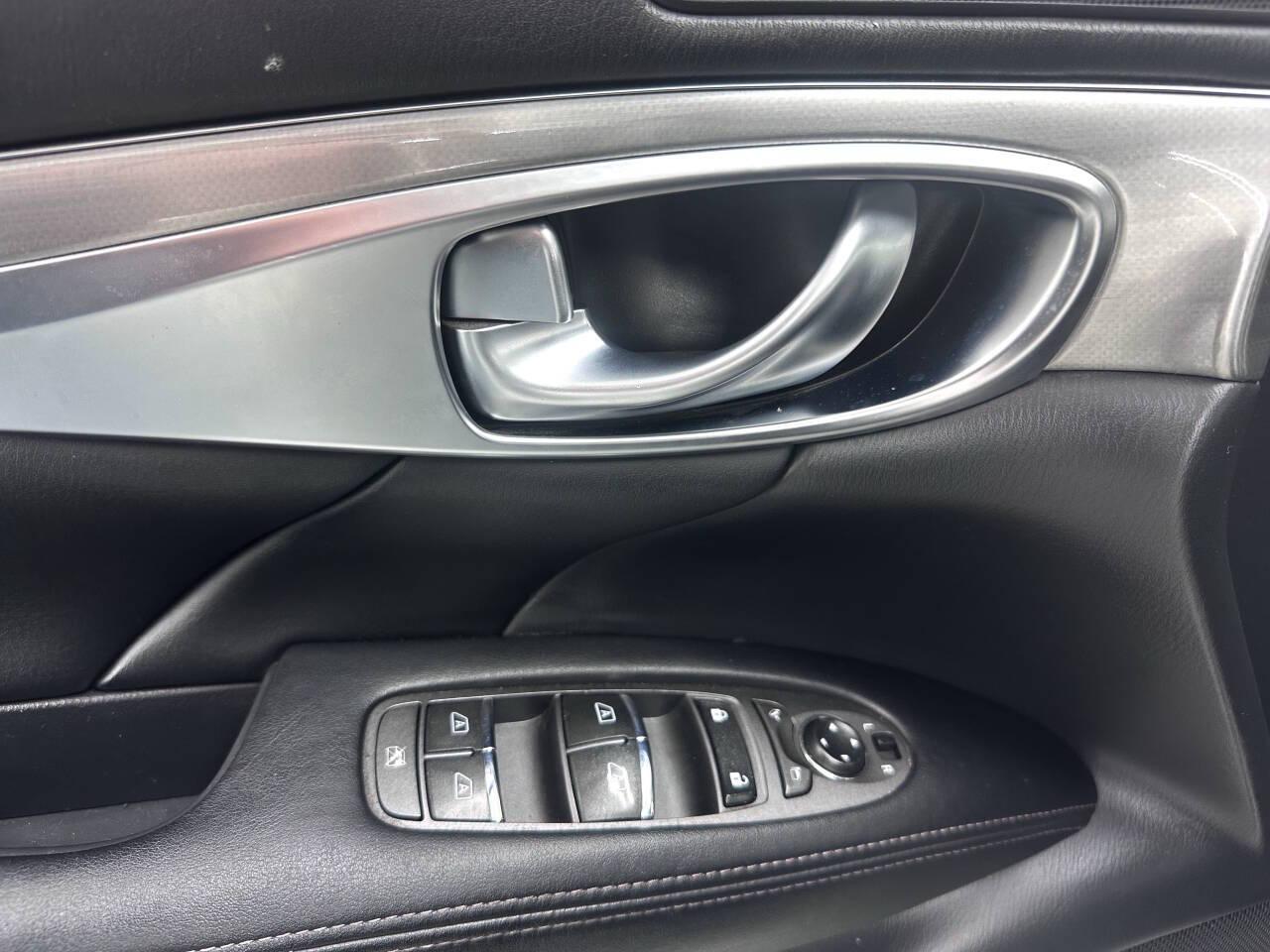 Infiniti Q70 L 3.7 2017