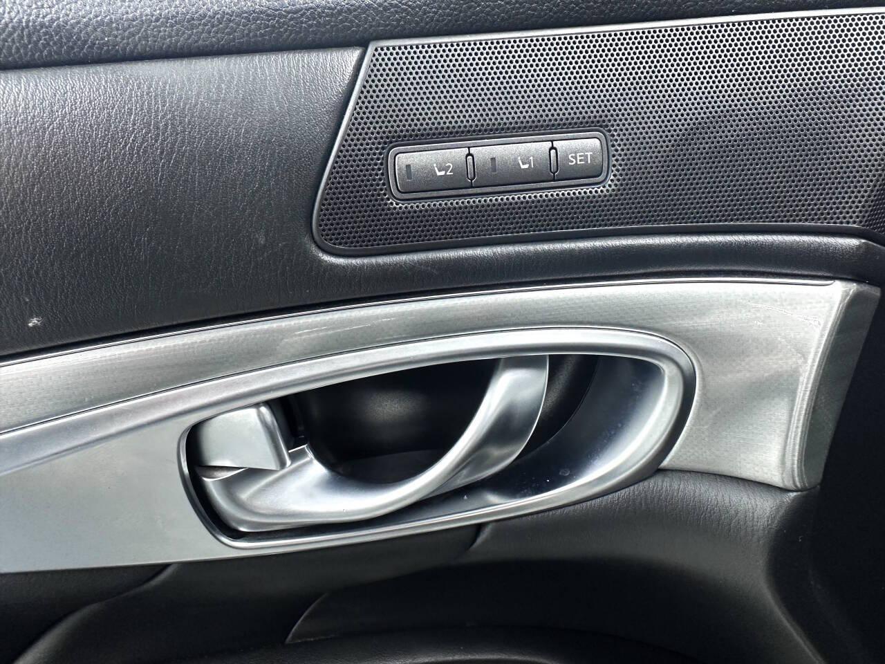 Infiniti Q70 L 3.7 2017