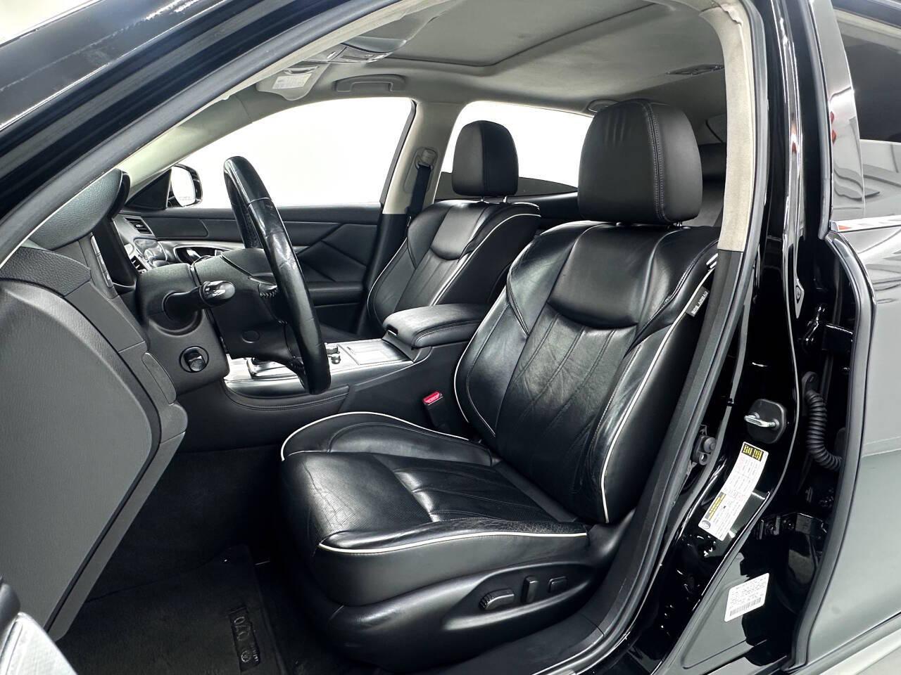 Infiniti Q70 L 3.7 2017