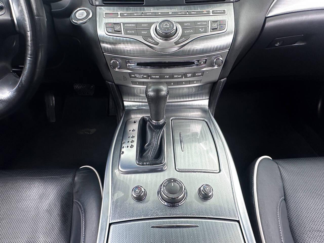 Infiniti Q70 L 3.7 2017