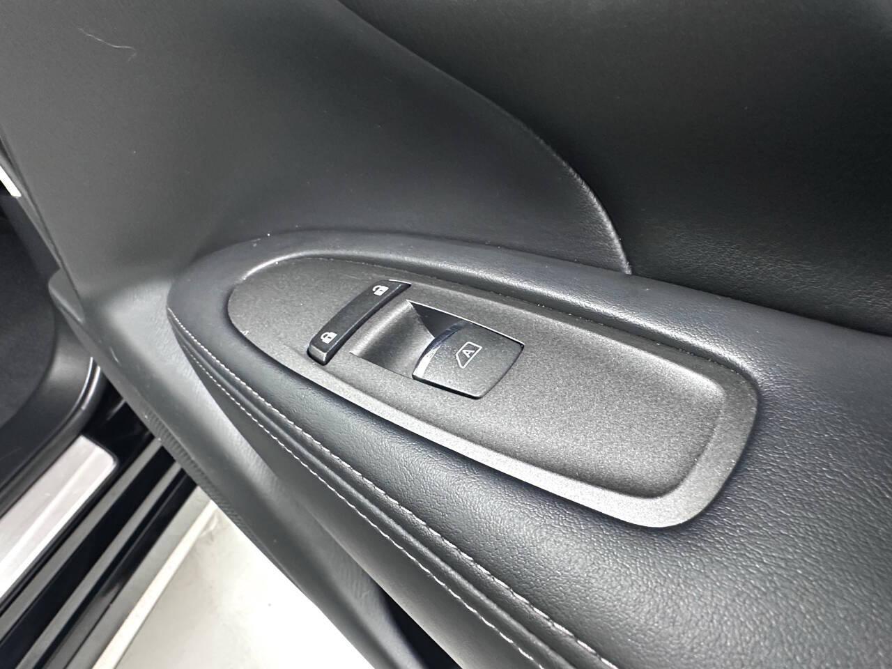 Infiniti Q70 L 3.7 2017