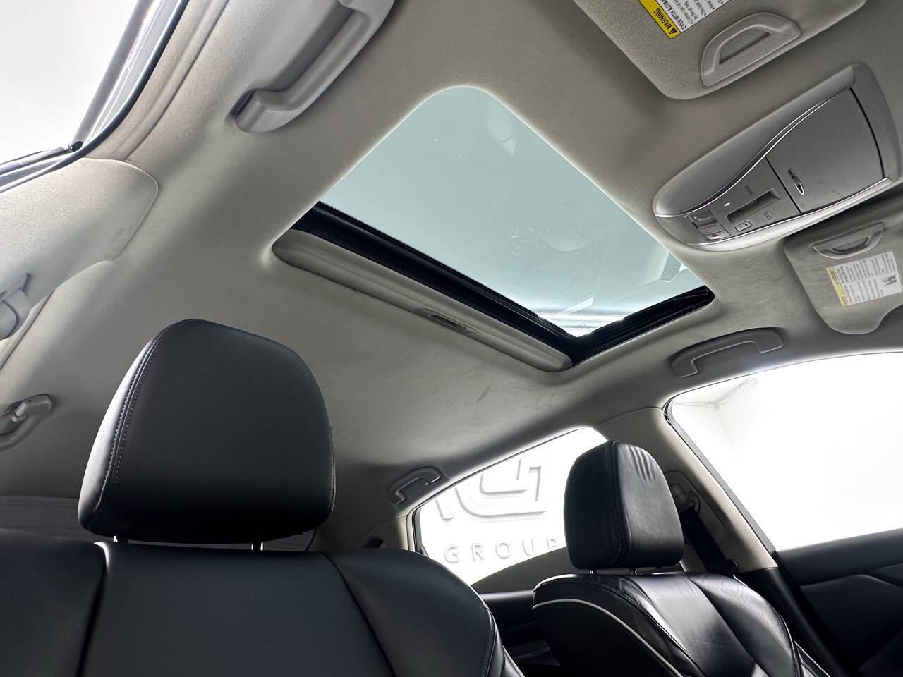 Infiniti Q70 L 3.7 2017