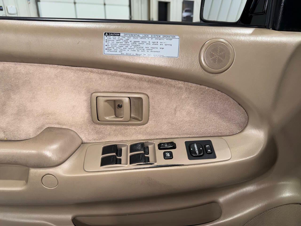 Toyota Tacoma PreRunner Double Cab V6 2WD 2004