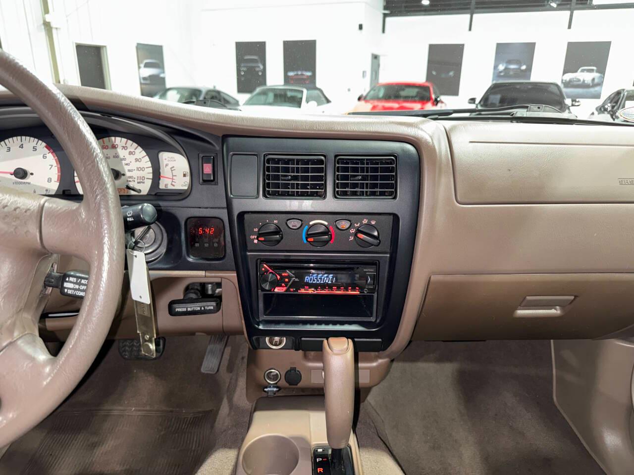 Toyota Tacoma PreRunner Double Cab V6 2WD 2004