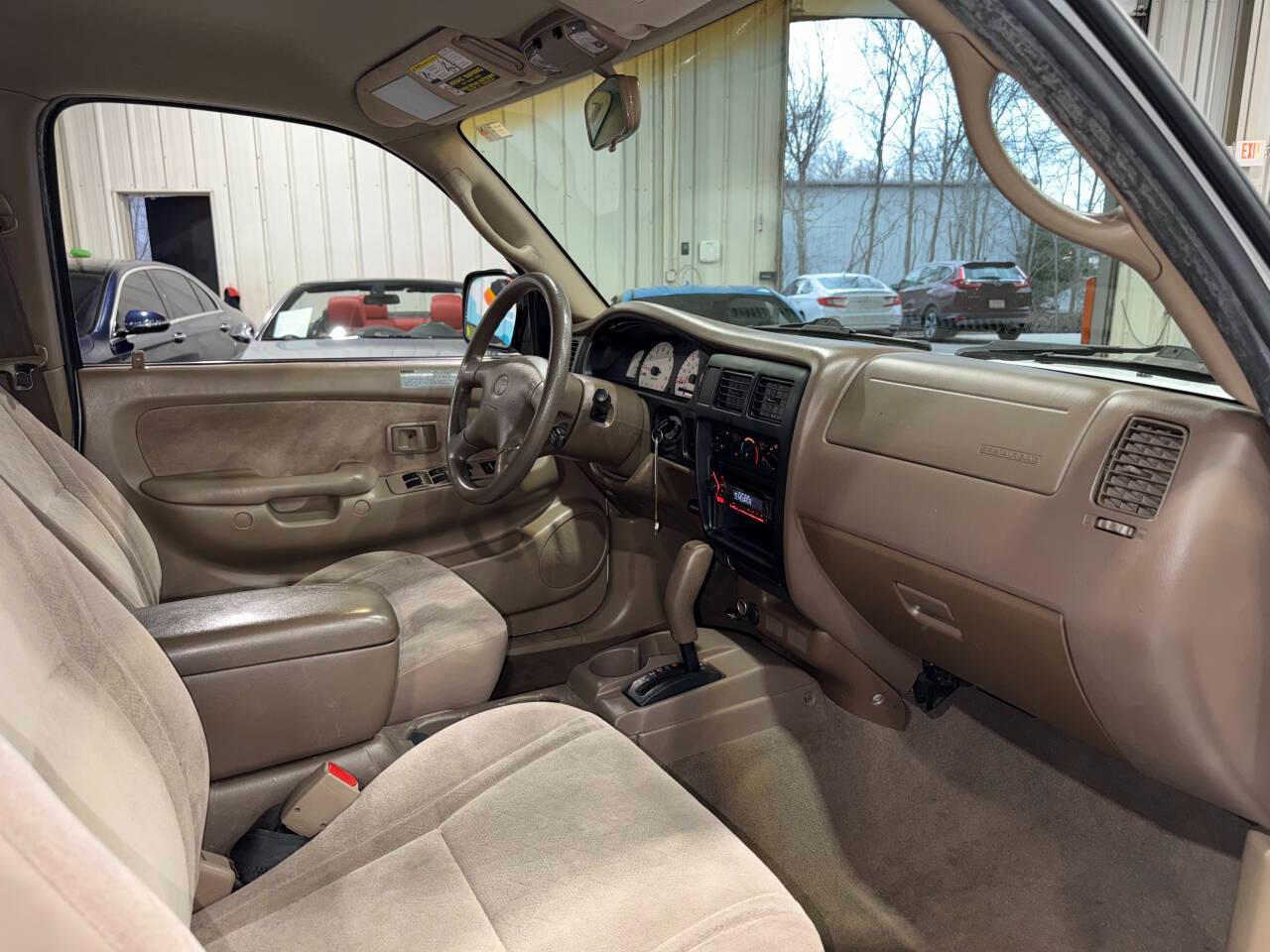 Toyota Tacoma PreRunner Double Cab V6 2WD 2004