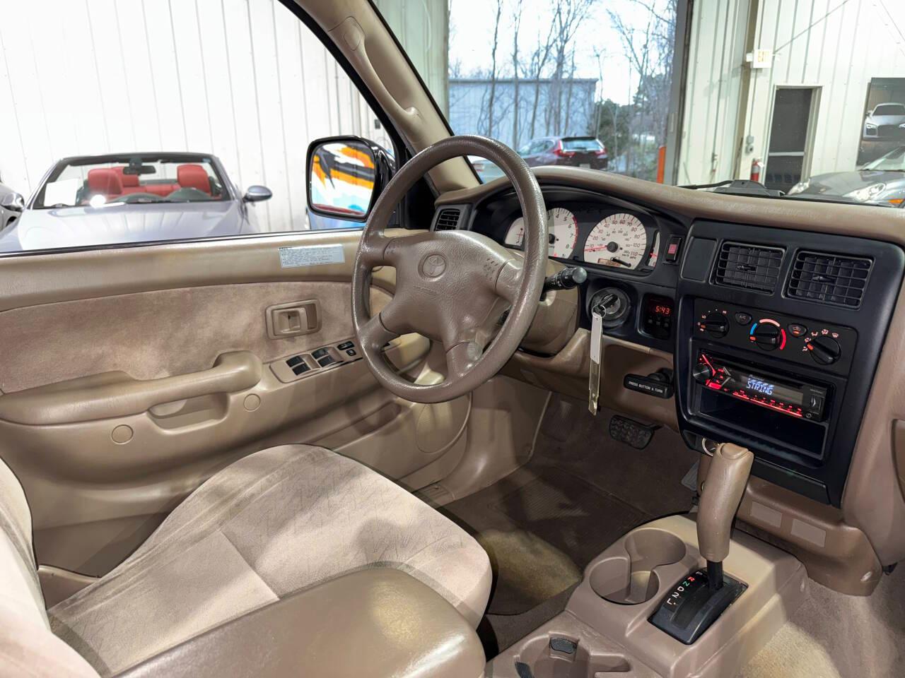 Toyota Tacoma PreRunner Double Cab V6 2WD 2004