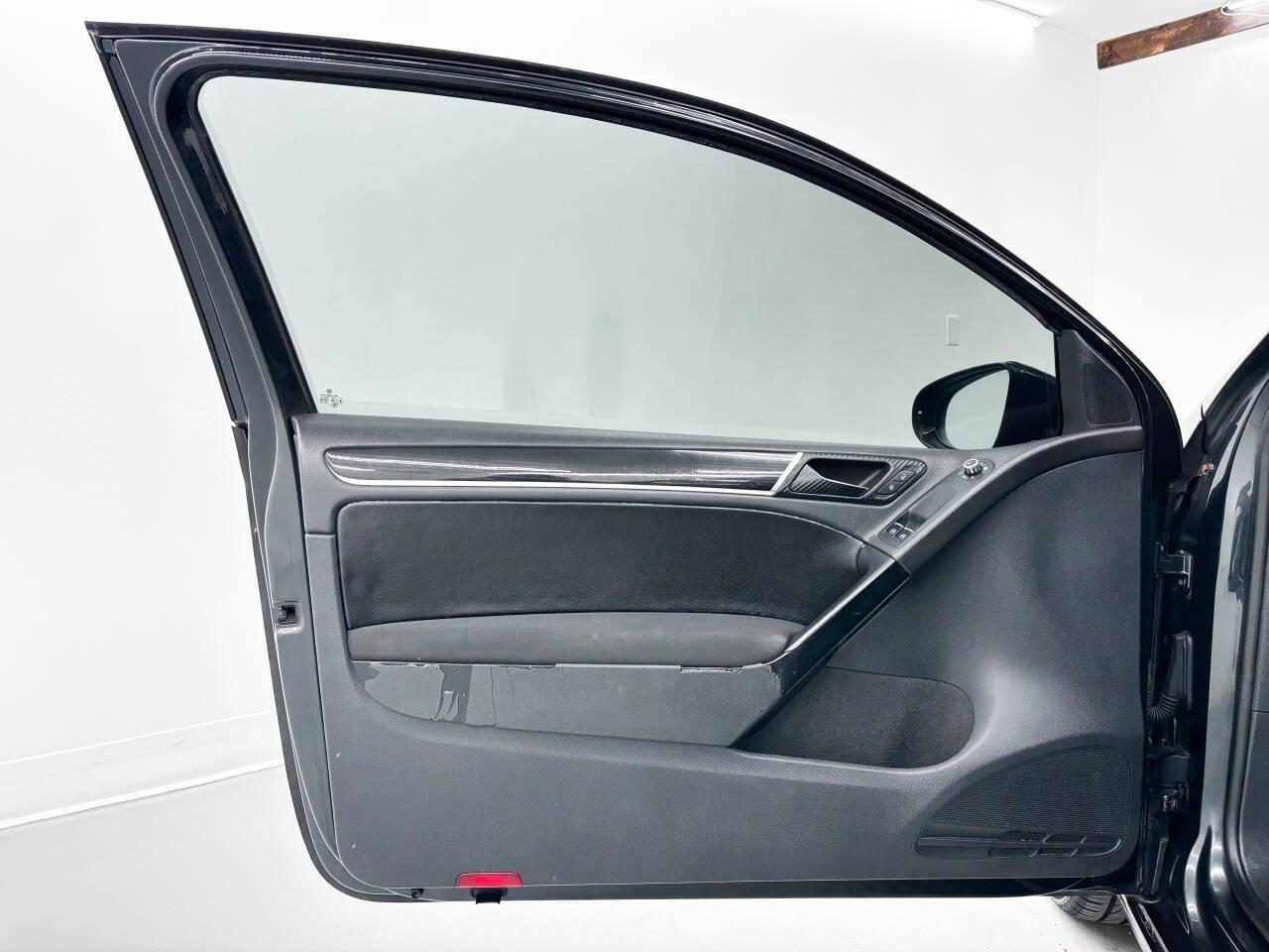 Volkswagen GTI 2.0T Coupe 2010