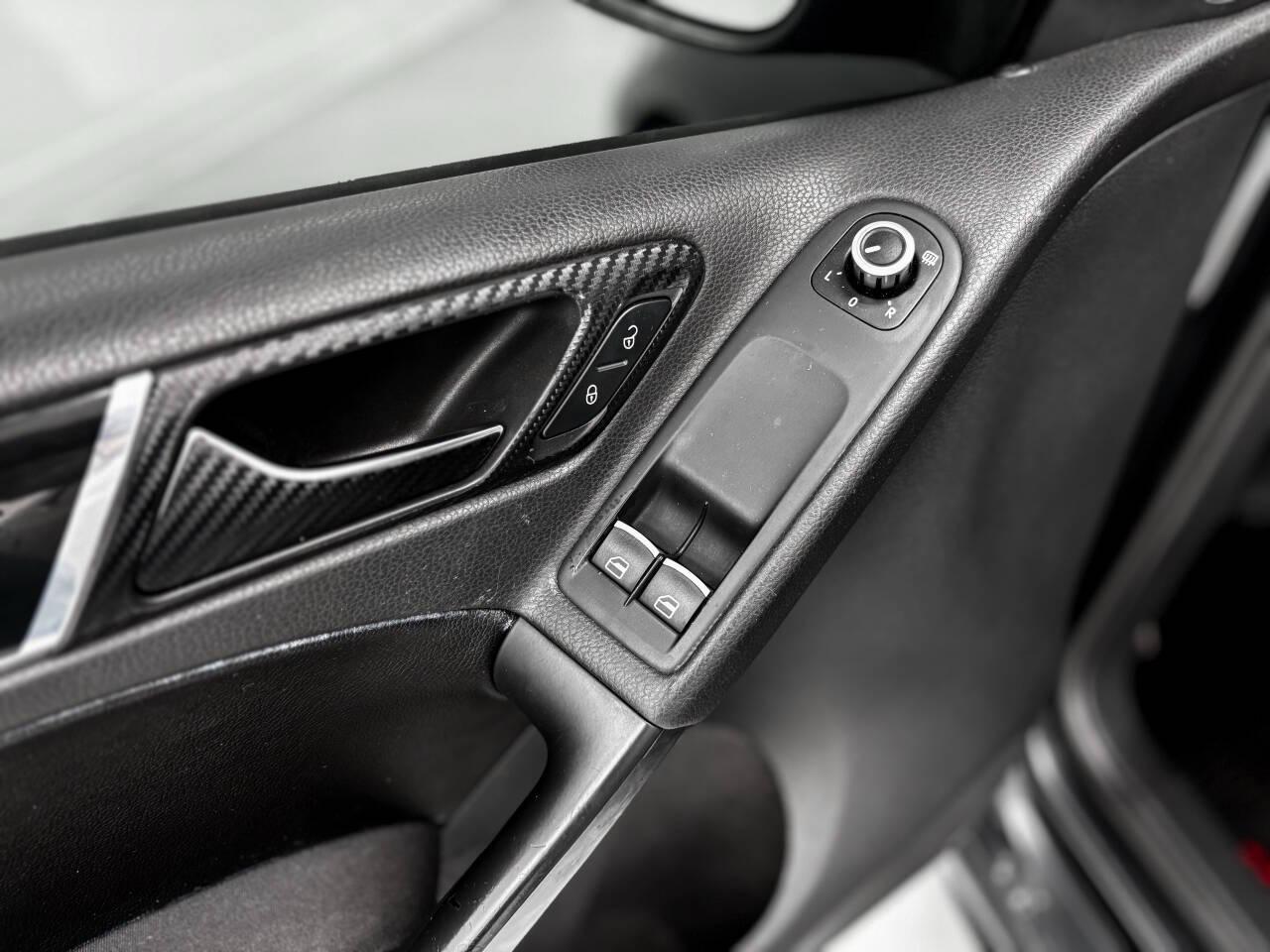 Volkswagen GTI 2.0T Coupe 2010