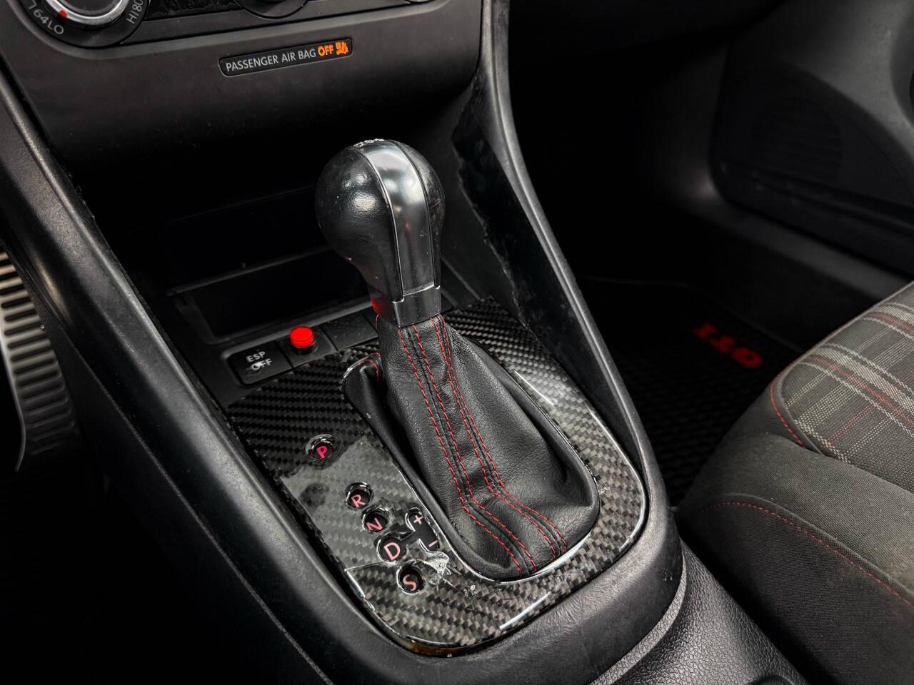 Volkswagen GTI 2.0T Coupe 2010