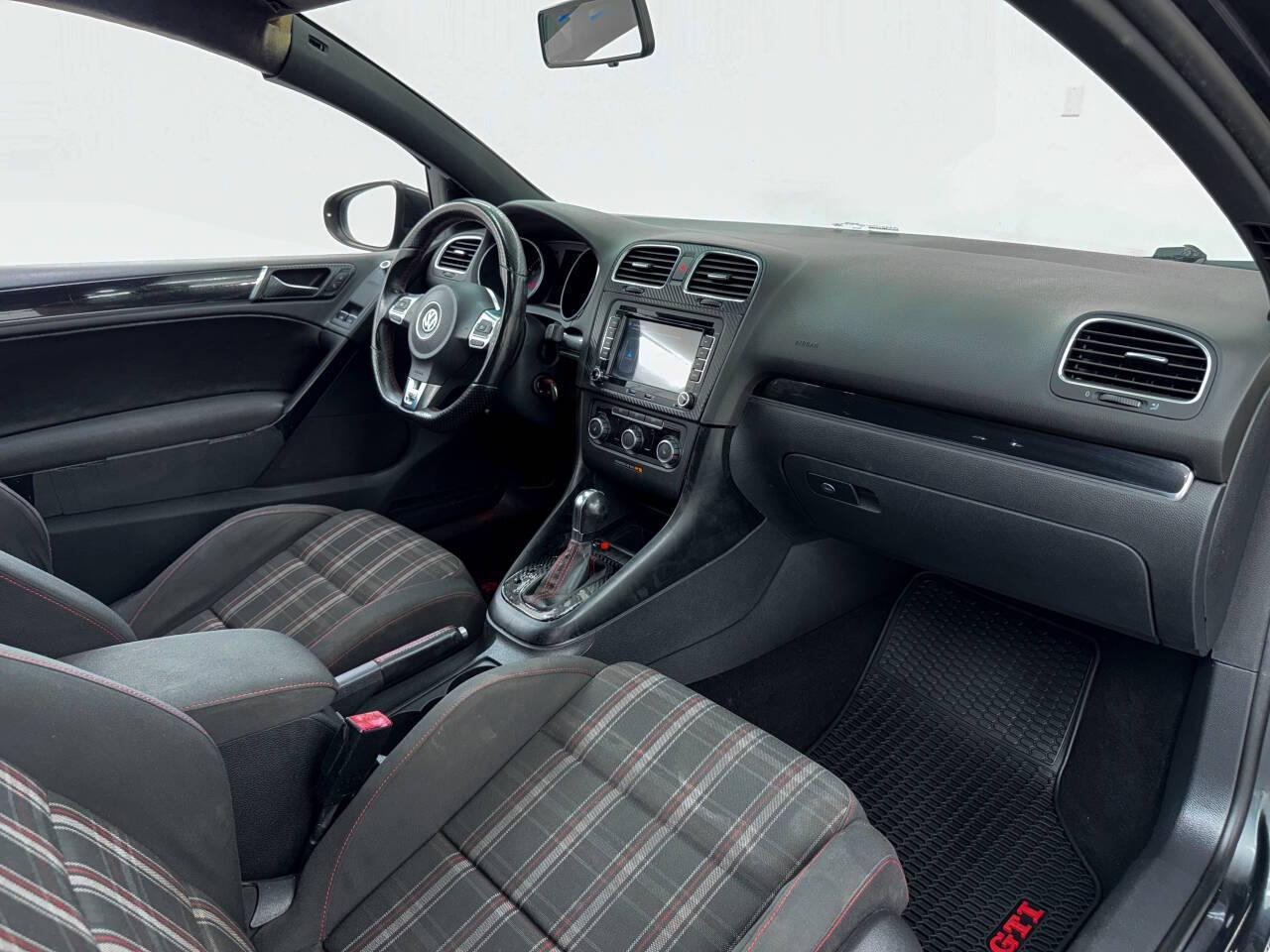 Volkswagen GTI 2.0T Coupe 2010