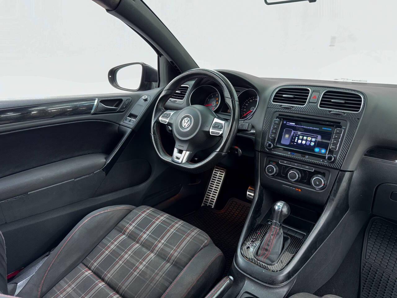 Volkswagen GTI 2.0T Coupe 2010