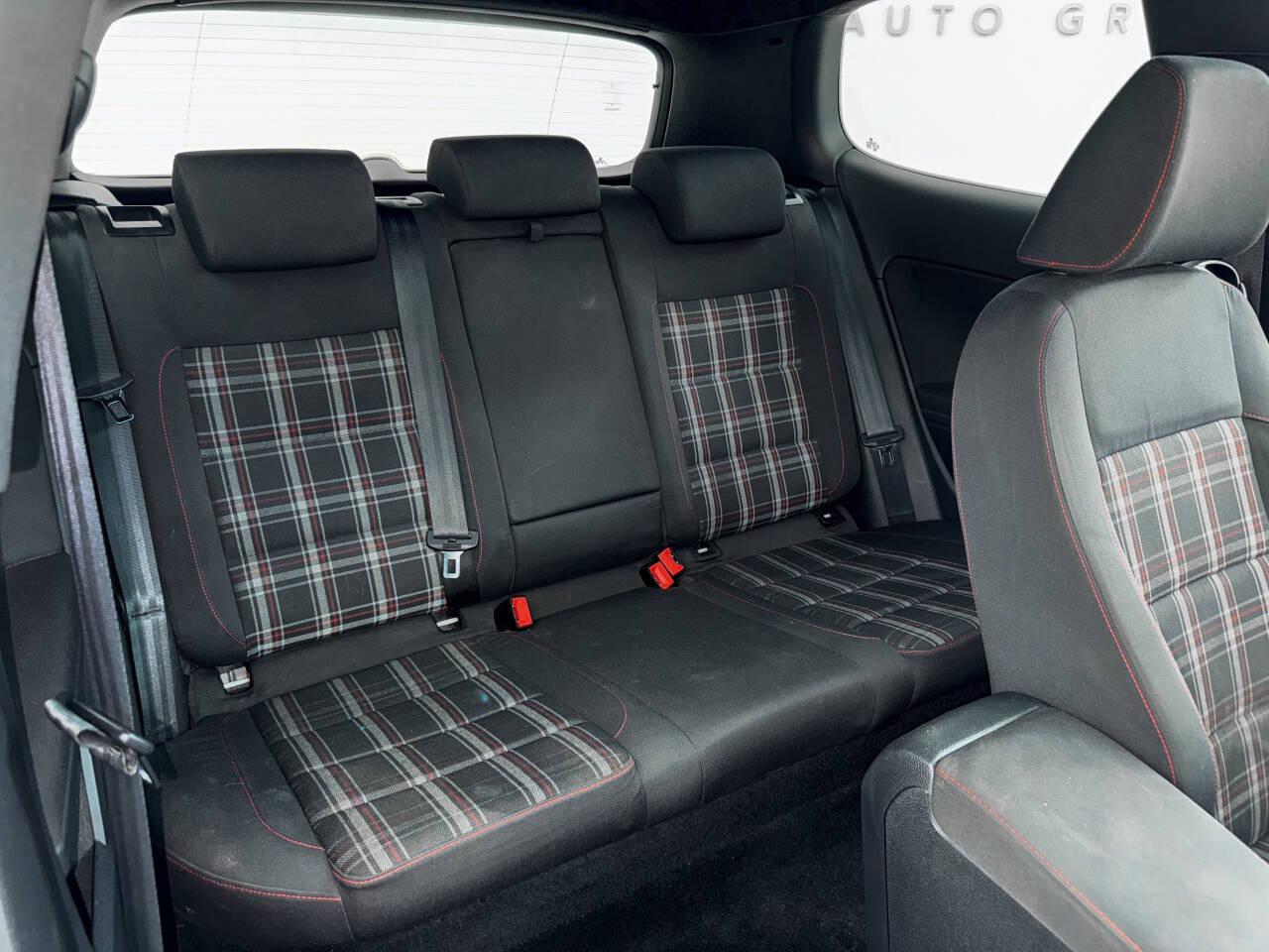 Volkswagen GTI 2.0T Coupe 2010