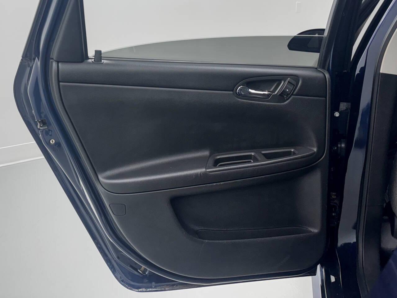 Chevrolet Impala LS 2011