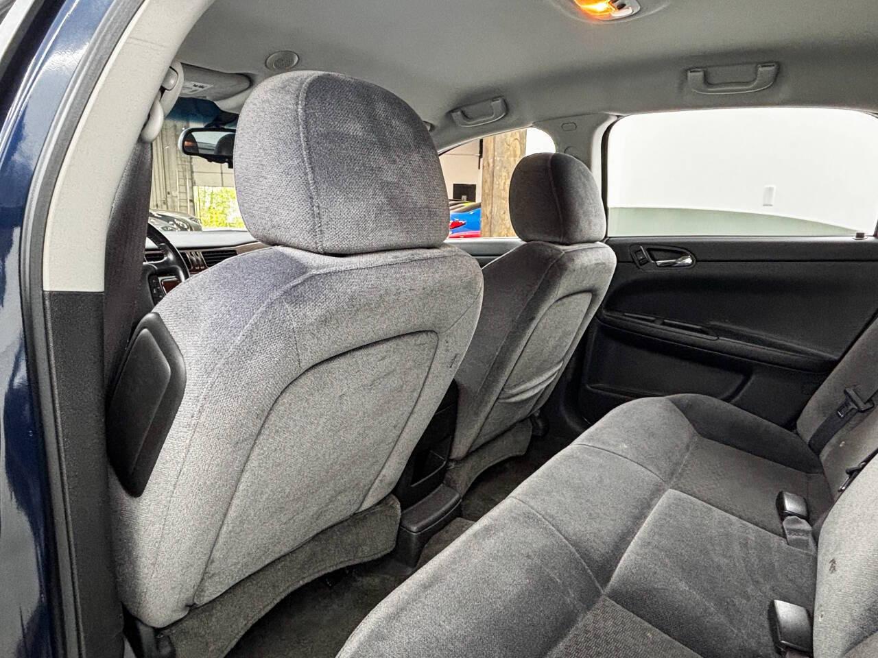 Chevrolet Impala LS 2011