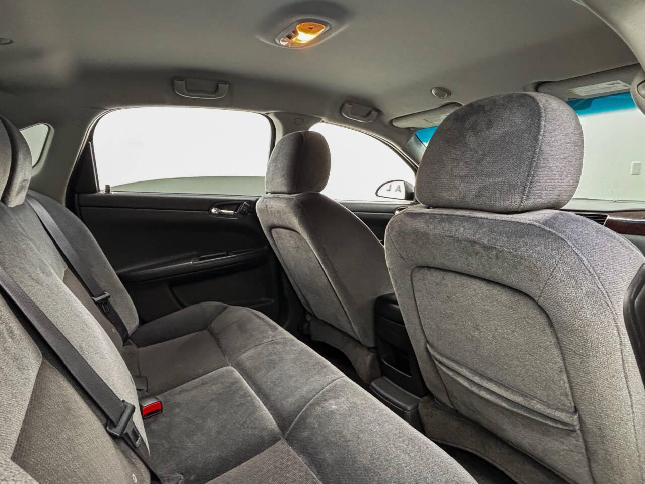 Chevrolet Impala LS 2011