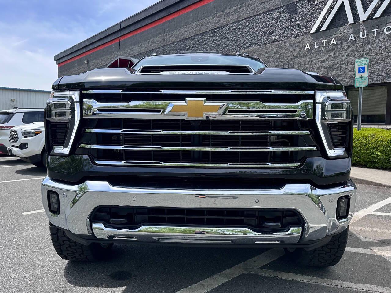 Chevrolet Silverado 2500HD LTZ Crew Cab Short Box 4WD 2024