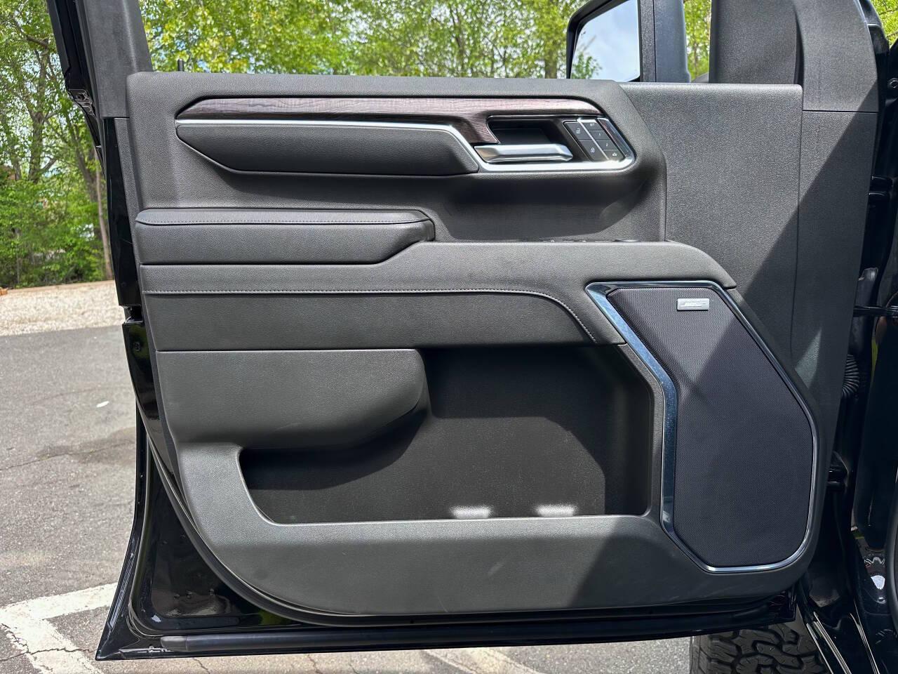 Chevrolet Silverado 2500HD LTZ Crew Cab Short Box 4WD 2024