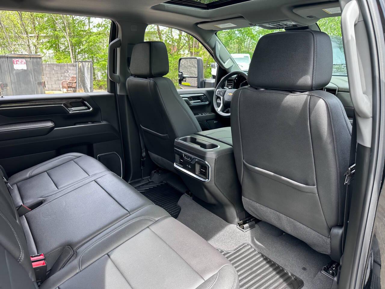 Chevrolet Silverado 2500HD LTZ Crew Cab Short Box 4WD 2024