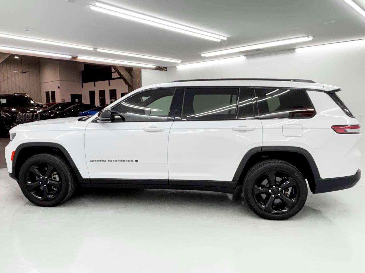 Jeep Grand Cherokee L Laredo 4WD 2024