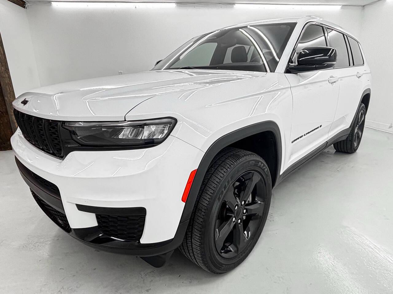 Jeep Grand Cherokee L Laredo 4WD 2024