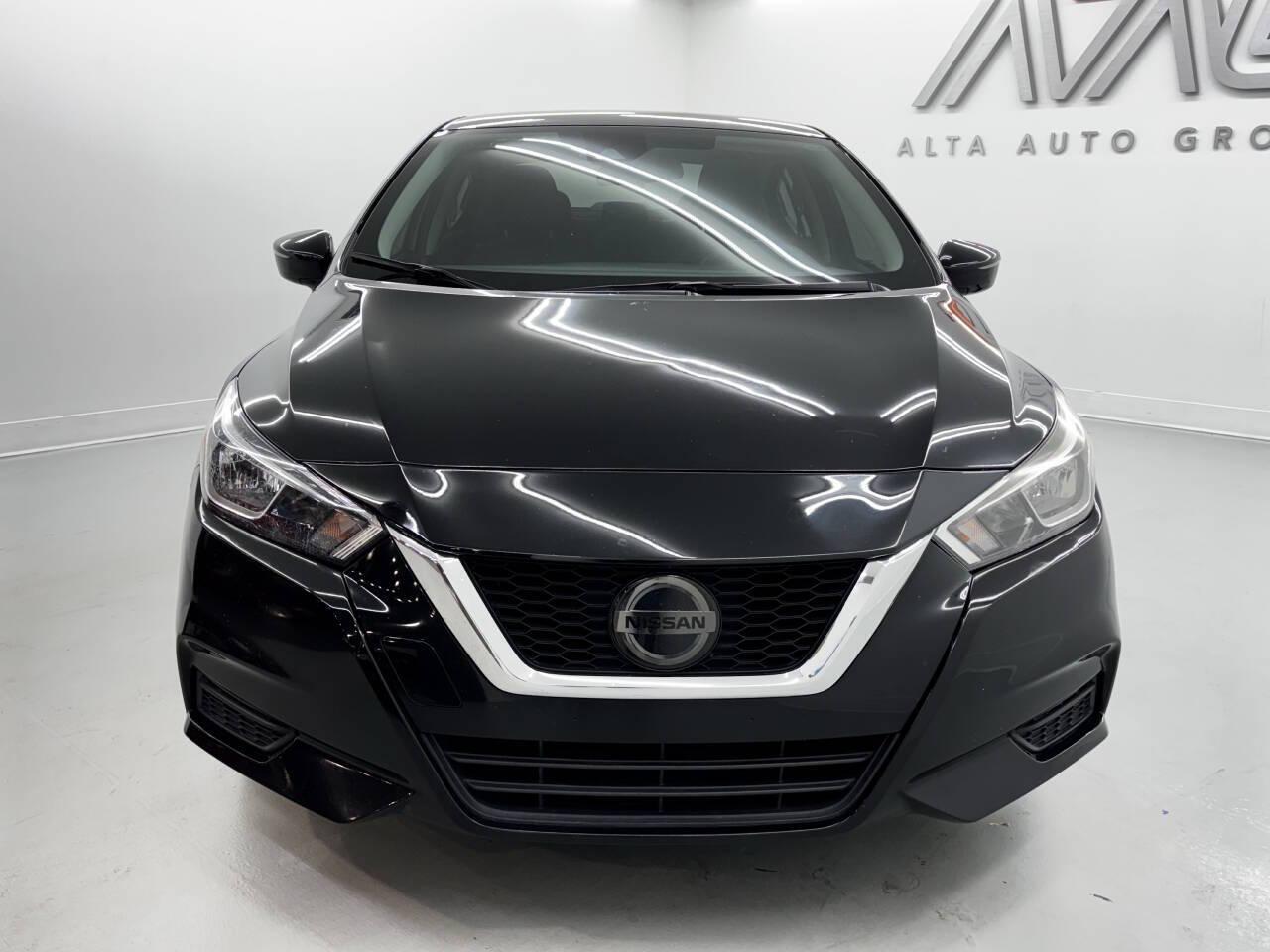 Nissan Versa SV 2021