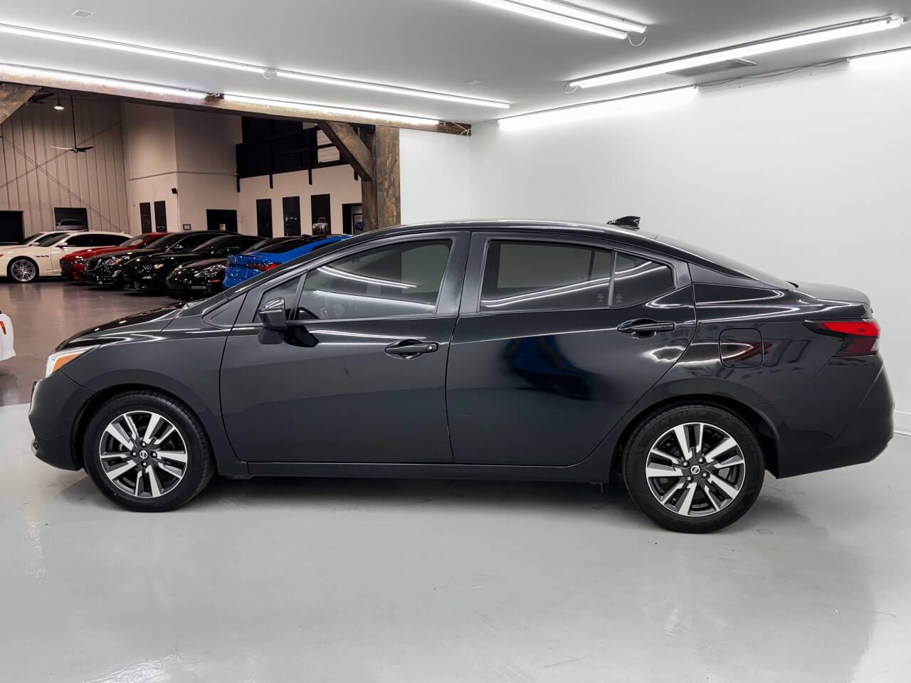 Nissan Versa SV 2021