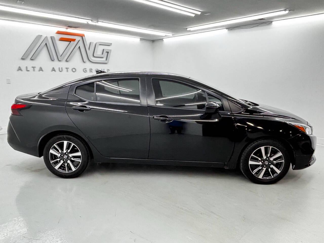 Nissan Versa SV 2021