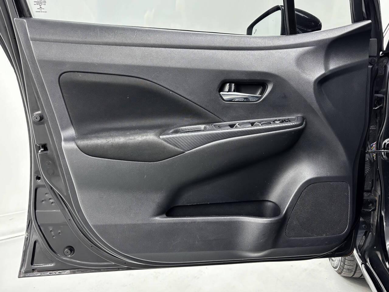 Nissan Versa SV 2021