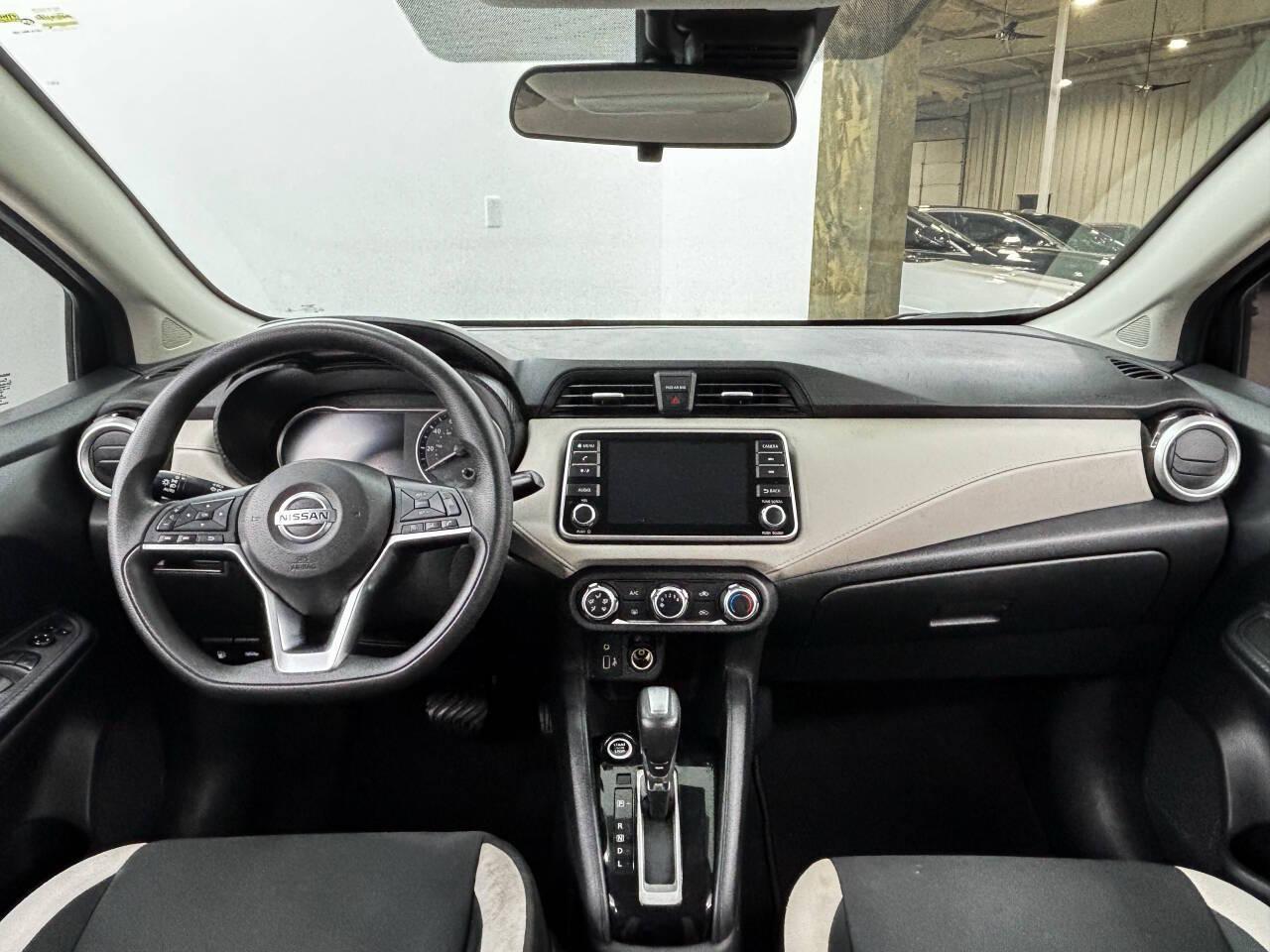 Nissan Versa SV 2021